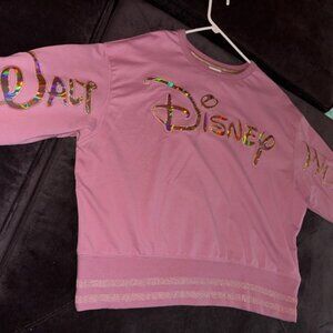 walt disney world pink shirt. semi crop